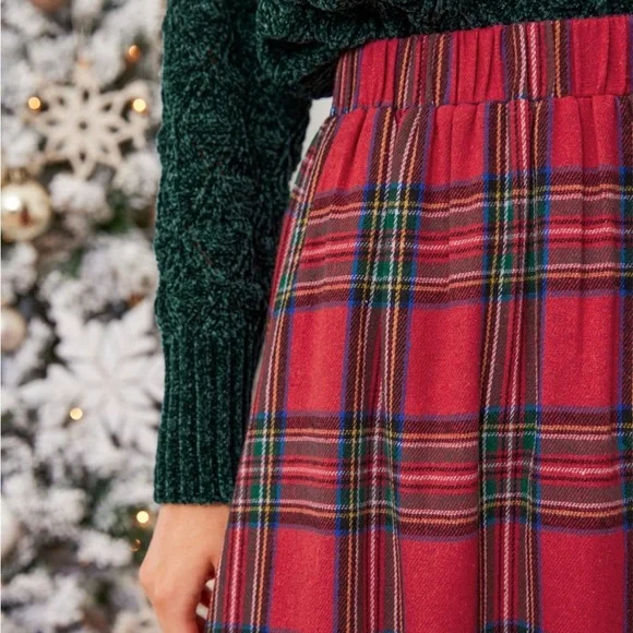 Cupshe Red and Green Plaid Maxi Skirt - Picture 3 of 3